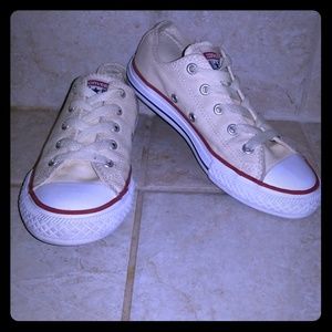 Kids Converse size 1